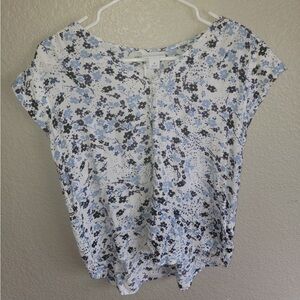 Liz Claiborne Blue Floral Blouse – Size M